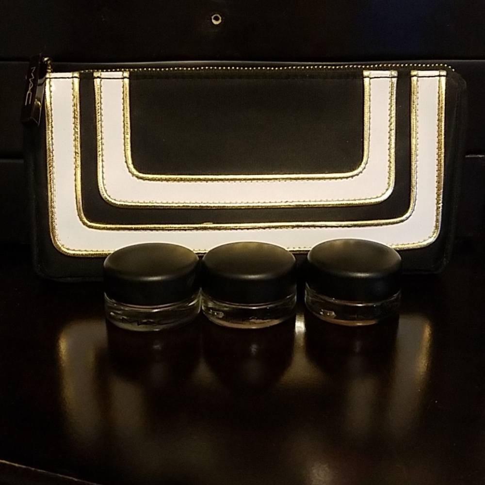 Mac makeup with makeup bag